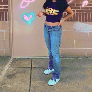 Meet your Posher, Isabella